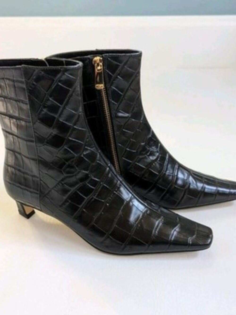 Michael Kors Cosmo Leather Ankle Boots Faux Crocodile Kitten Heel 7 Black